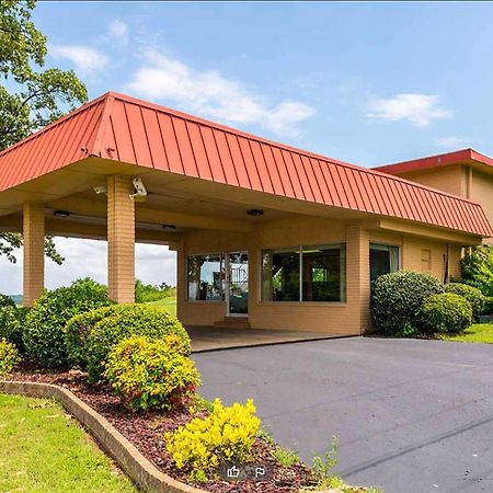 Days-Inn By Wyndham Batesville Ar Экстерьер фото