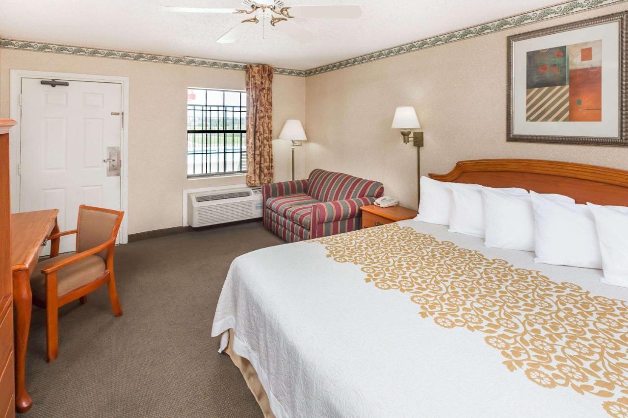 Days-Inn By Wyndham Batesville Ar Экстерьер фото