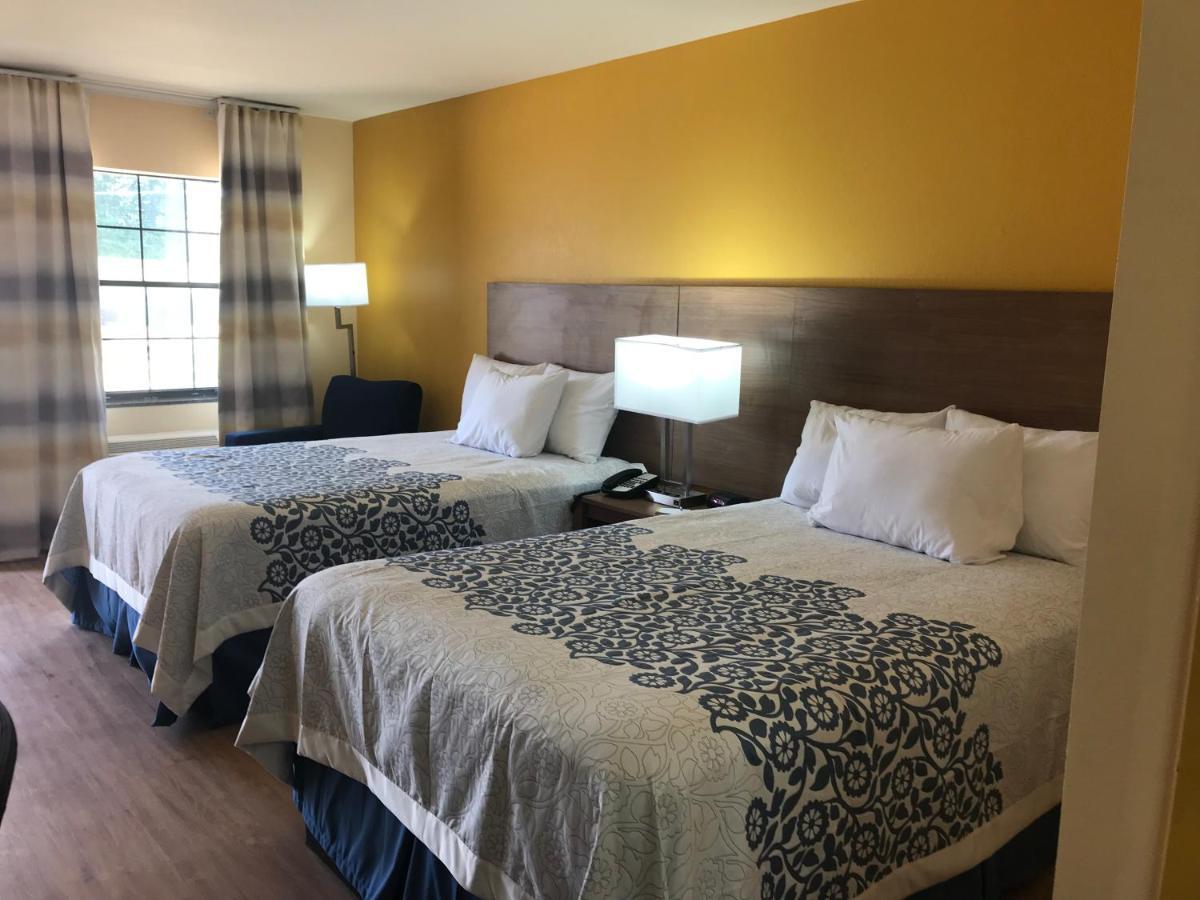 Days-Inn By Wyndham Batesville Ar Экстерьер фото