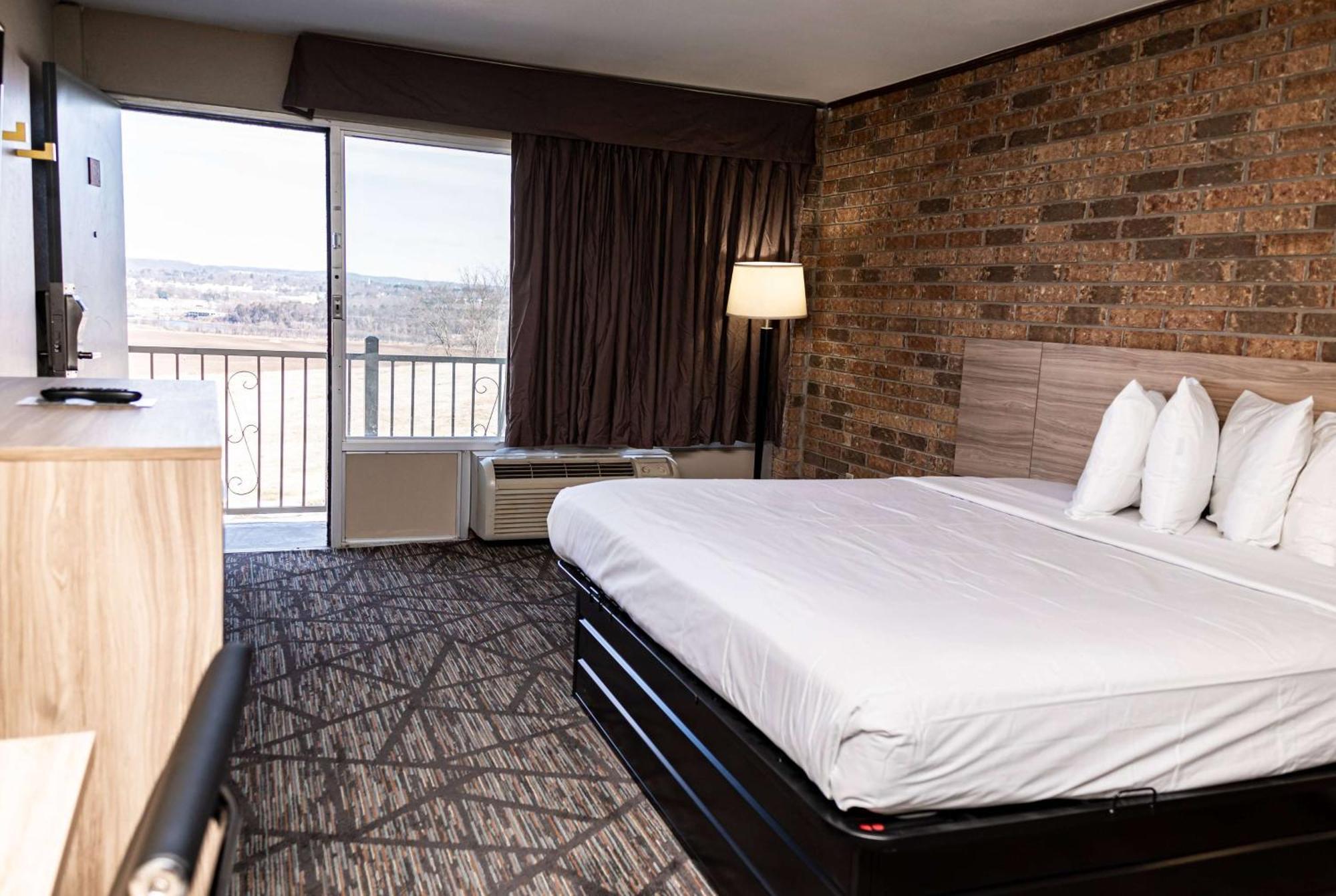 Days-Inn By Wyndham Batesville Ar Экстерьер фото